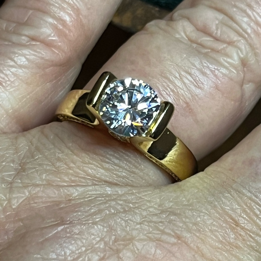 Elegant and classic Gold Simulated Diamond Ring size 9